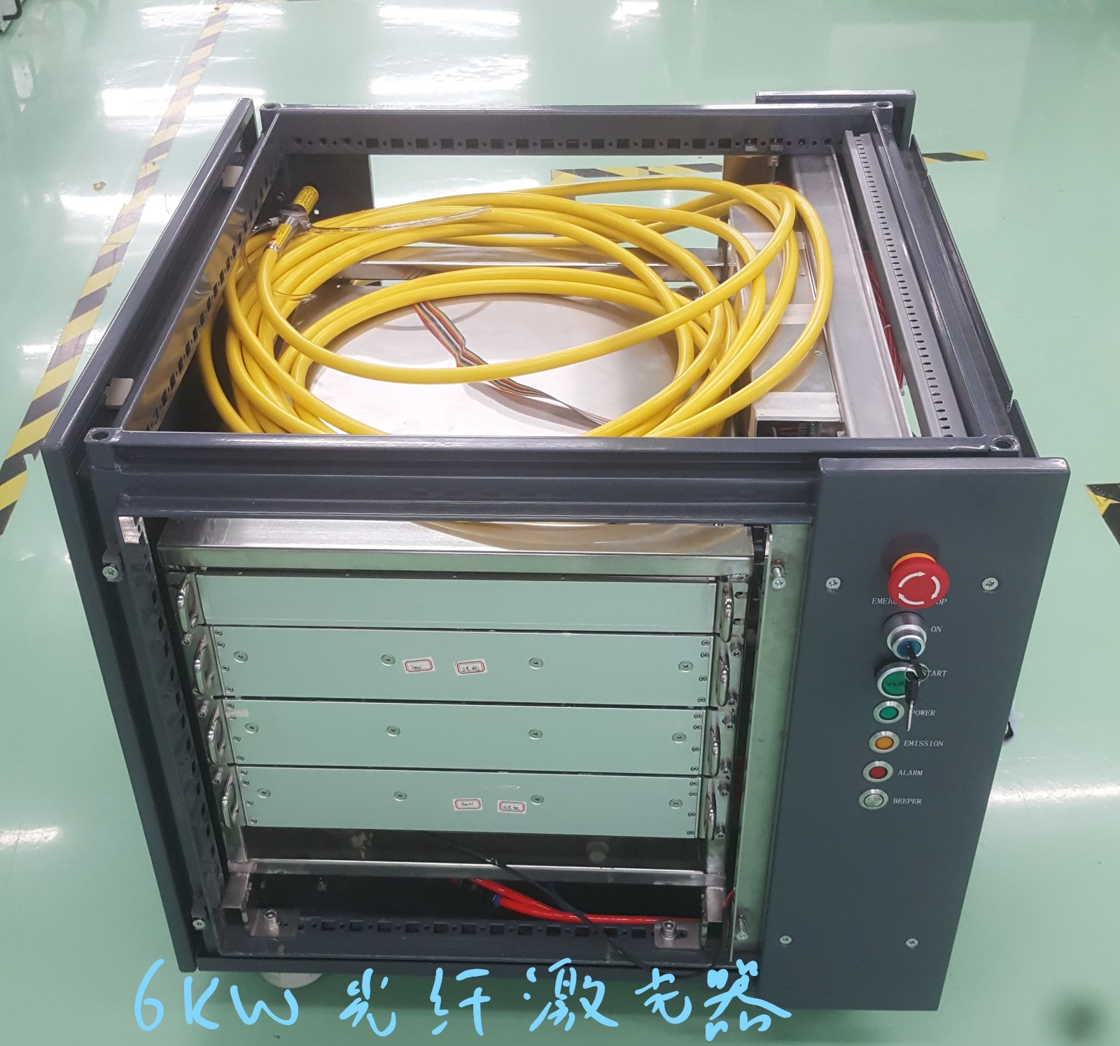 6KW光纤激光器整机_LI (2).jpg