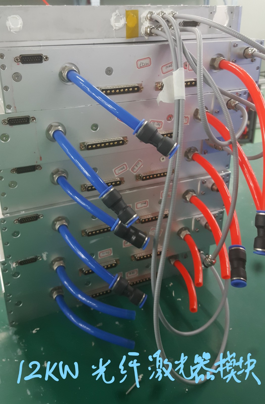 12KW光纤激光器模块_LI.jpg
